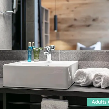 Adult Only Paznaun Apartment